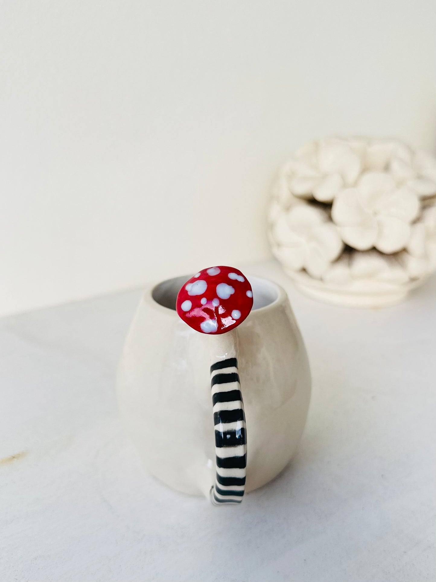 SWIRL WHITE MUSHROOM MUG | White Mug with Mushroom on Handle and Black Swirl